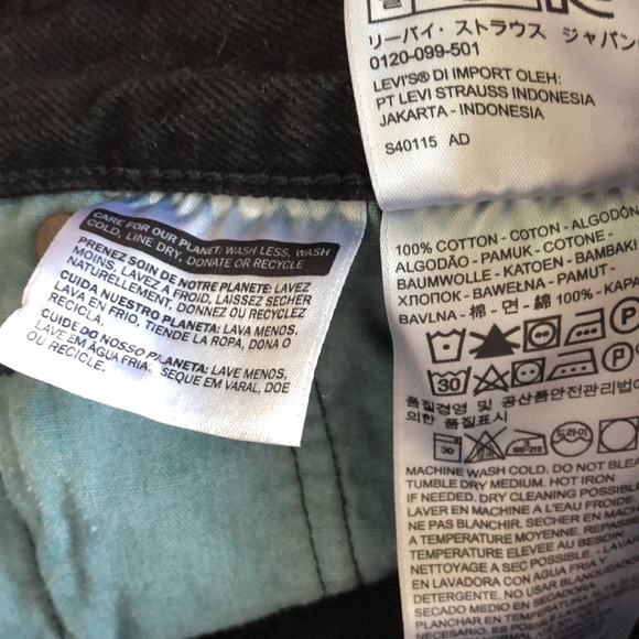 Levi’s distressed high waisted black shorts, size 26 - Picture 8 of 8